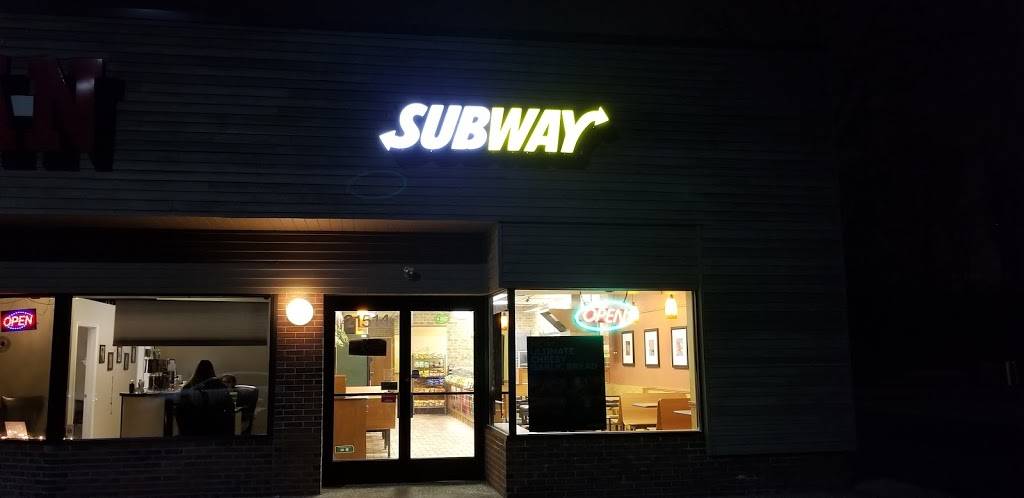 Subway Restaurants | restaurant | 21514 Novi Rd, Novi, MI 48375, USA | 2483444777 OR +1 248-344-4777