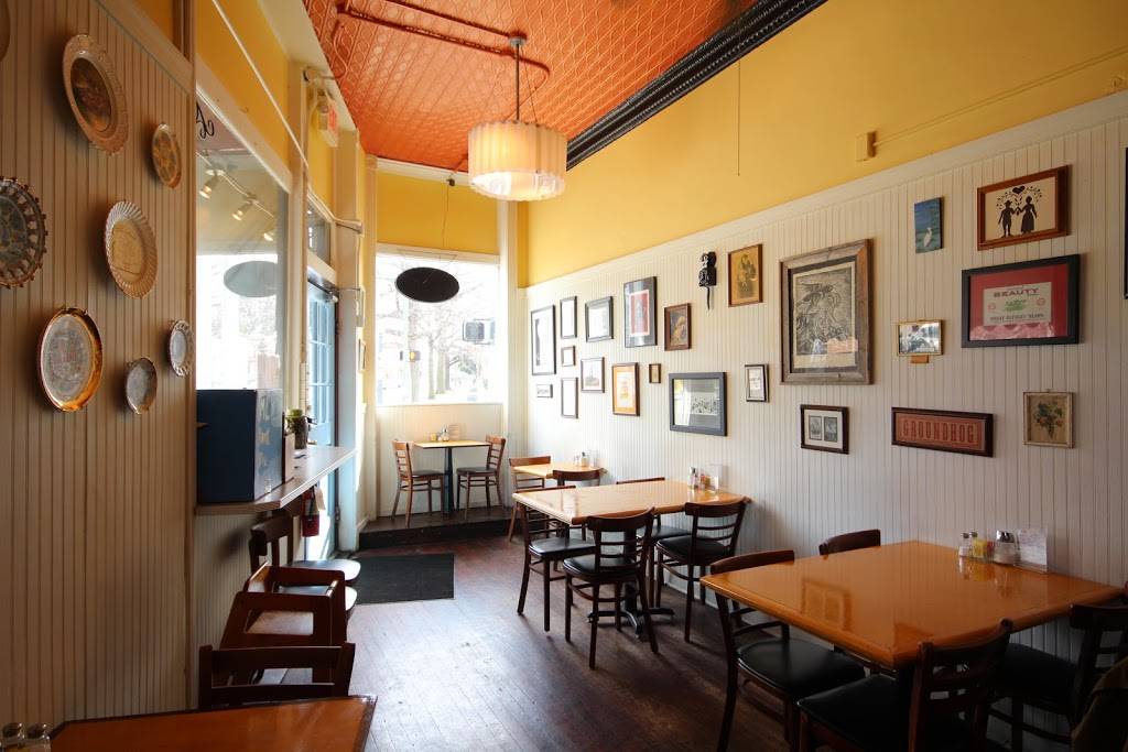 Garnetts Cafe | restaurant | 2001 Park Ave, Richmond, VA 23220, USA | 8043677909 OR +1 804-367-7909
