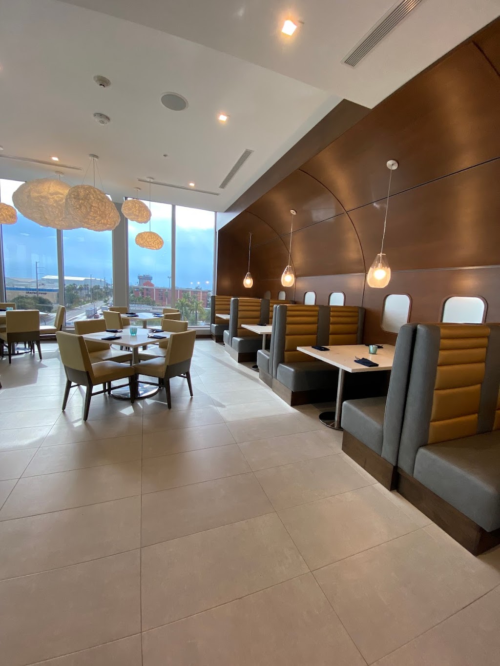 The Pilot House | restaurant | 4909 NW 36th St, Miami Springs, FL 33166, USA | 7864822511 OR +1 786-482-2511