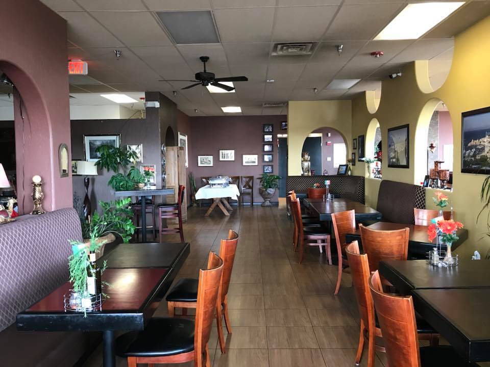 Finas Giuseppes Italiano Restaurant in Hesperia | restaurant | 15555 Main St #4, Hesperia, CA 92345, USA | 7609499600 OR +1 760-949-9600