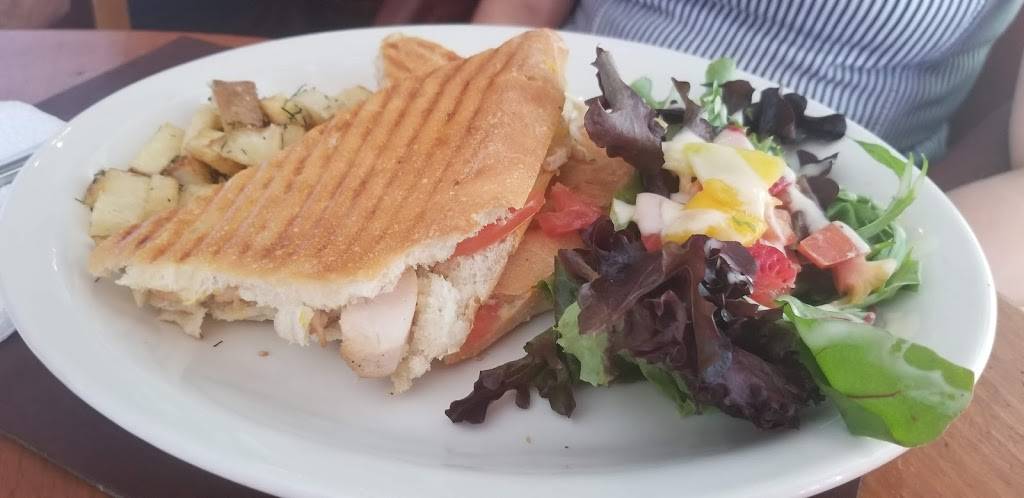 Ninas Cafe | restaurant | 2805 E Gage Ave, Huntington Park, CA 90255, USA | 3234849803 OR +1 323-484-9803