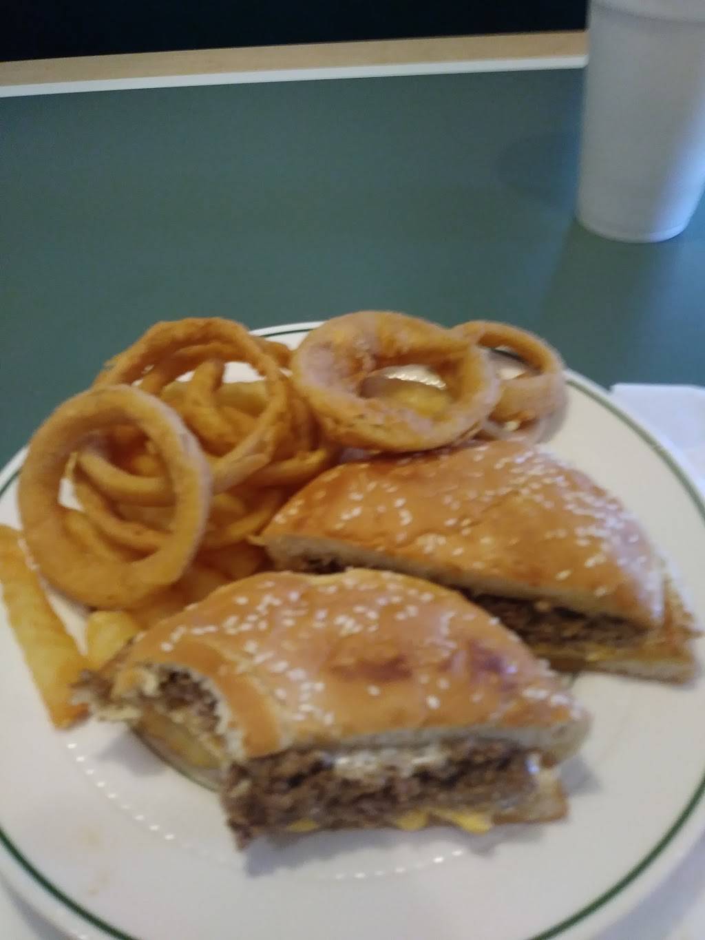 Dinos Family Restaurant | restaurant | 775 E Butler Rd, Mauldin, SC 29662, USA | 8642866522 OR +1 864-286-6522