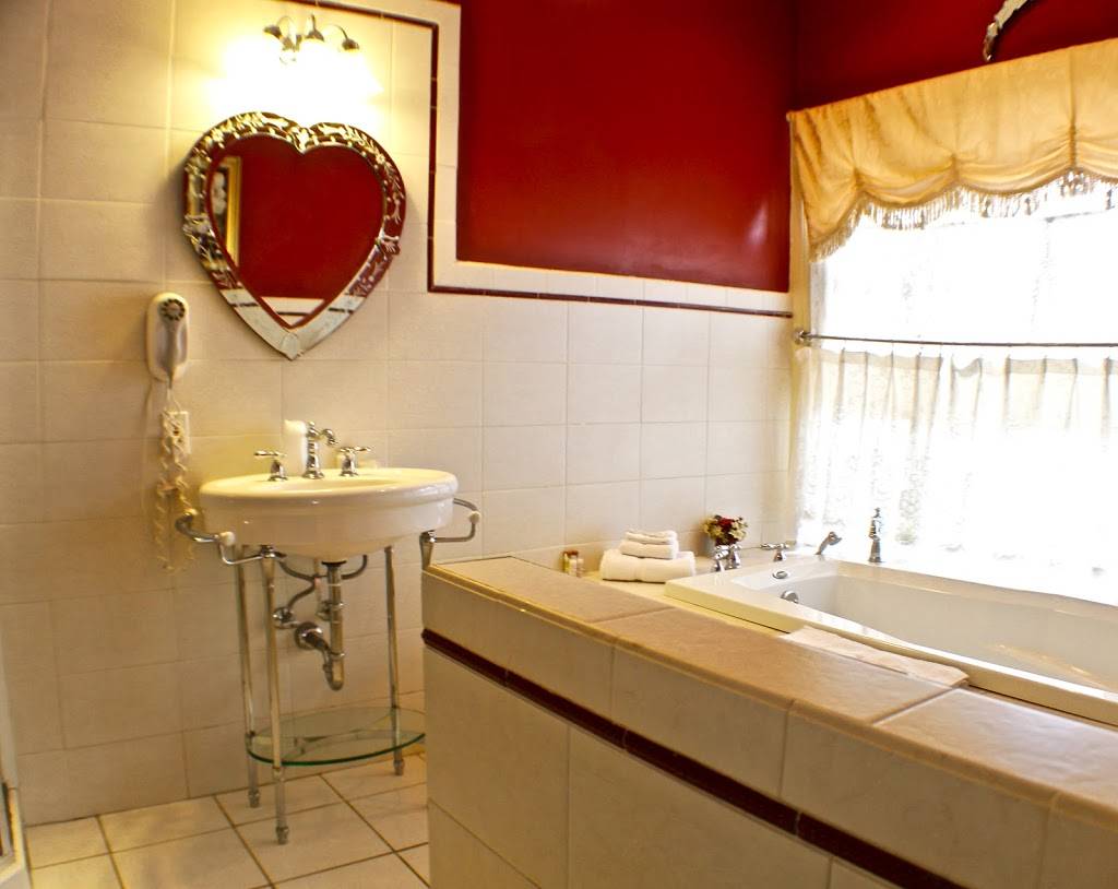 The Stockade Inn | restaurant | 1 N Church St, Schenectady, NY 12305, USA | 5183463400 OR +1 518-346-3400