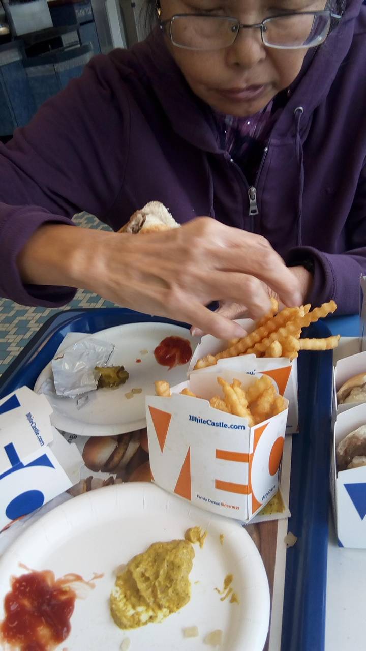 White Castle | restaurant | 5440 E 82nd St, Indianapolis, IN 46250, USA | 3178495929 OR +1 317-849-5929