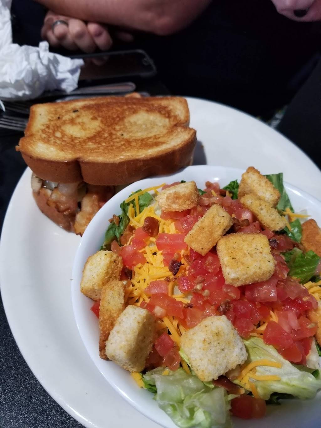 LTs Sports Bar & Grill | restaurant | 11808 Barker Cypress Rd, Cypress, TX 77433, USA | 3462187070 OR +1 346-218-7070