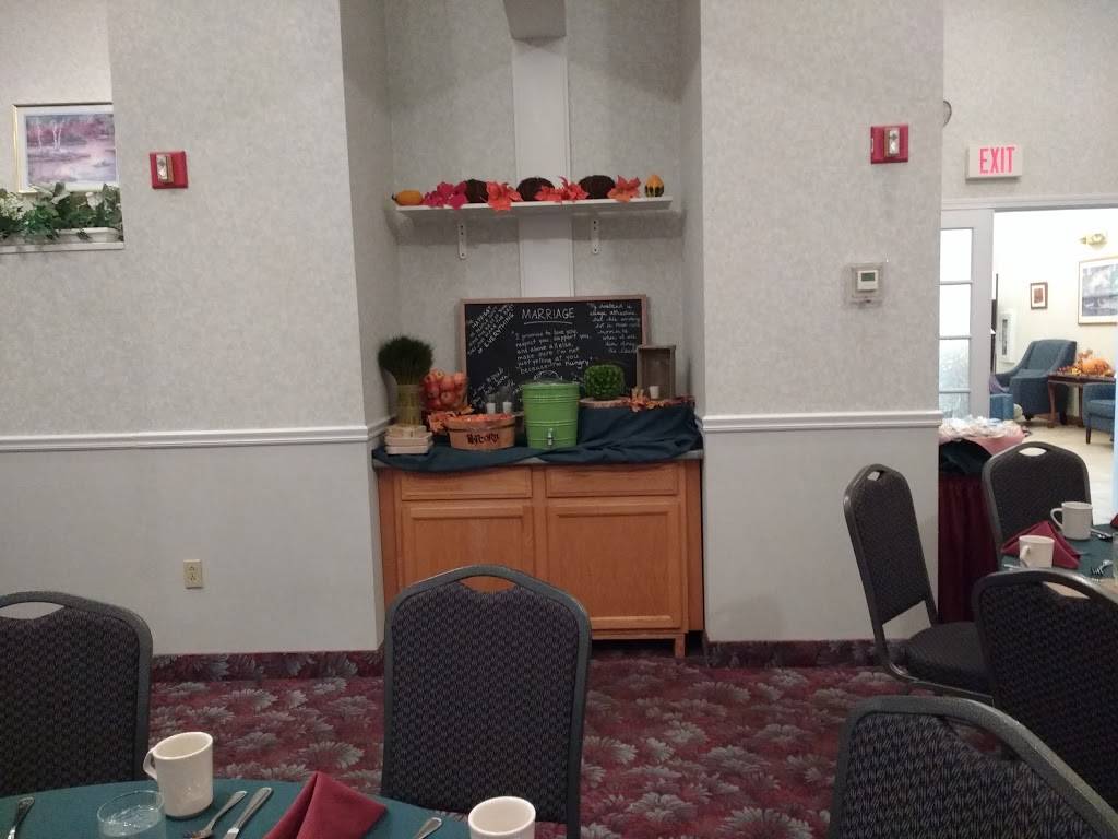 Oceans Edge Restaurant | restaurant | 159 Searsport Ave, Belfast, ME 04915, USA | 2073382646 OR +1 207-338-2646