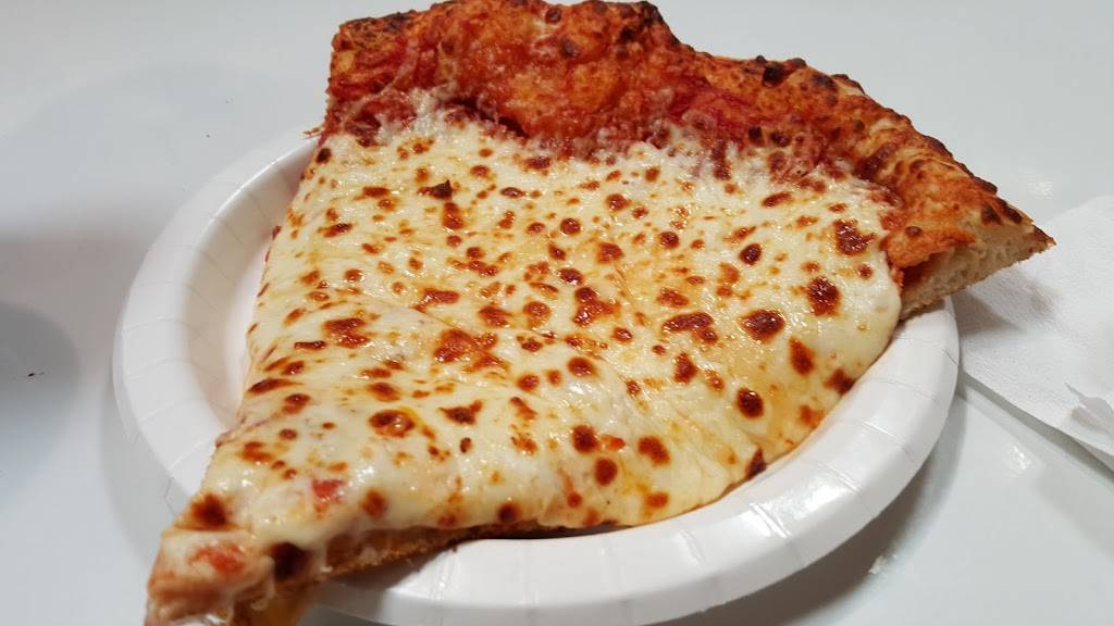 Costco Food Court | meal takeaway | 45460 Market St, Shelby Charter Twp, MI 48315, USA | 5865802000 OR +1 586-580-2000