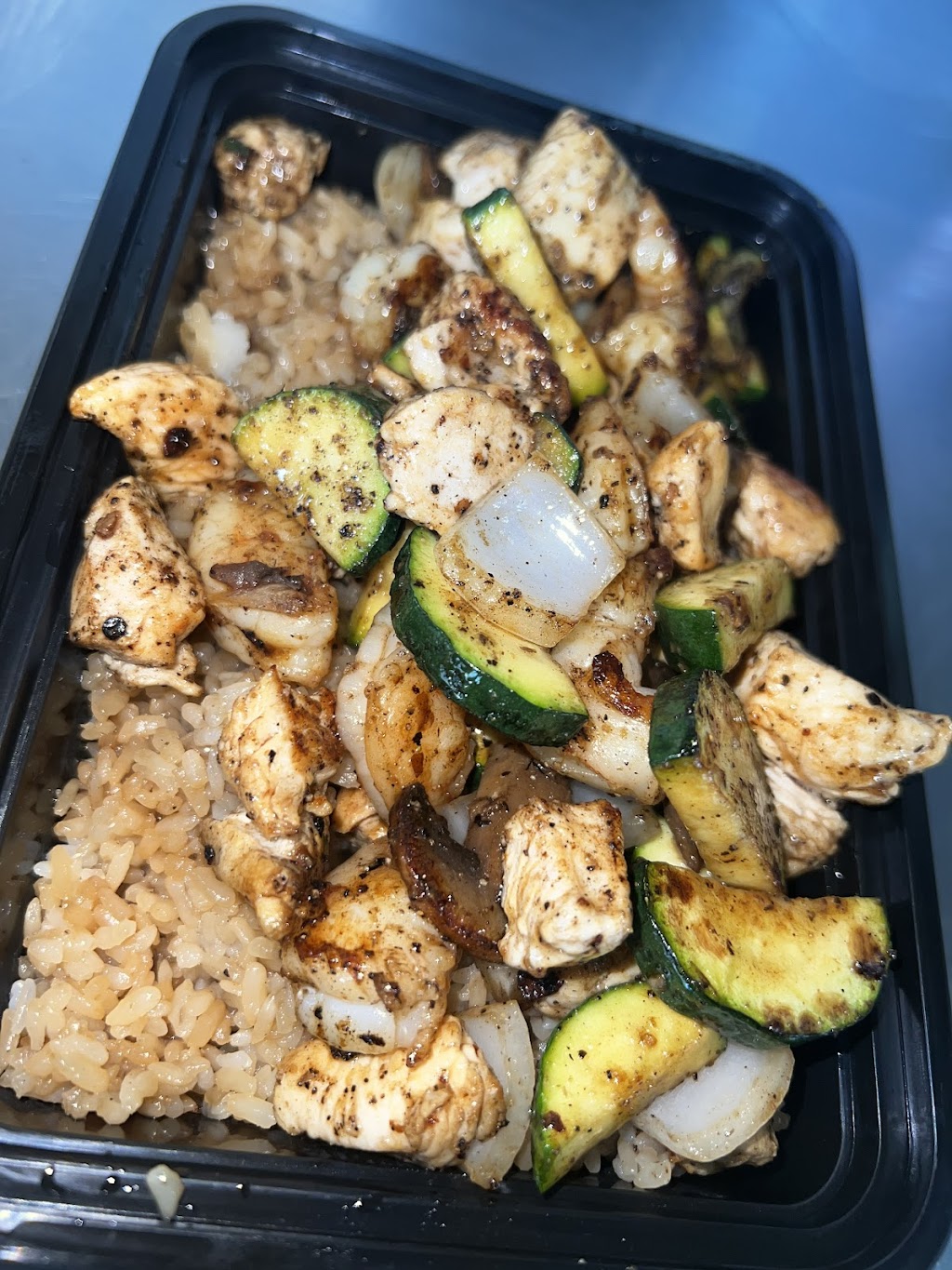 Hoodbachi Grill | restaurant | 21509 Fenkell Ave, Detroit, MI 48223, USA | 3139465581 OR +1 313-946-5581