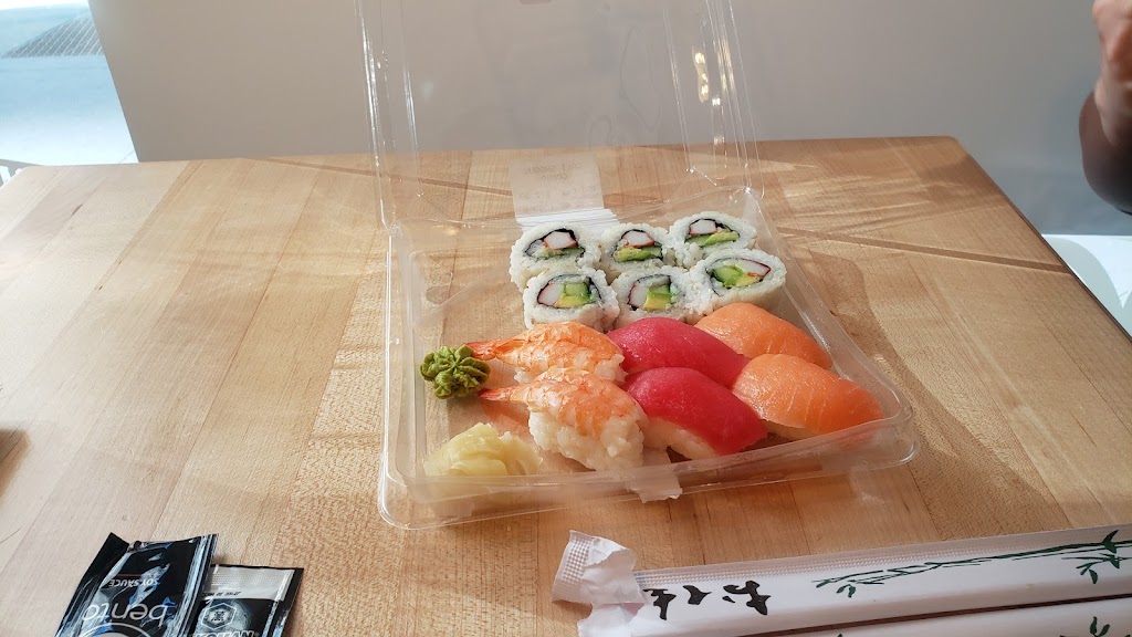 Bento Sushi | restaurant | 173 Broadway, New York, NY 10007, USA | 2124378744 OR +1 212-437-8744