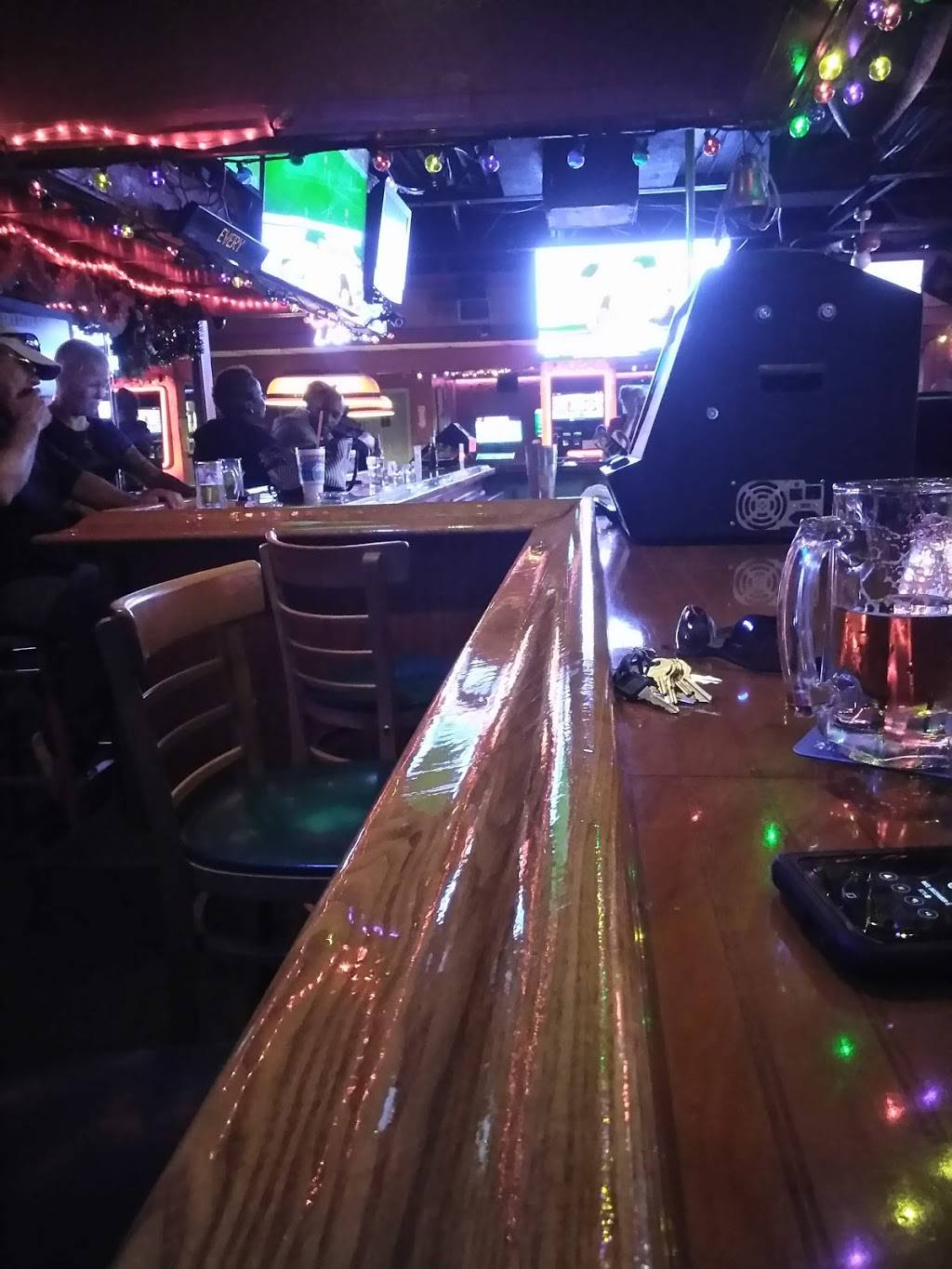 Fuzzys Sports Bar & Grill | restaurant | 1270 S Highland Ave, Clearwater, FL 33756, USA | 7274459600 OR +1 727-445-9600