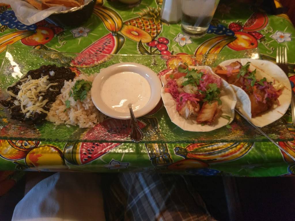 La Cucaracha Mexican Restaurante | restaurant | 36 Dale St S, St Paul, MN 55102, USA | 6512219682 OR +1 651-221-9682