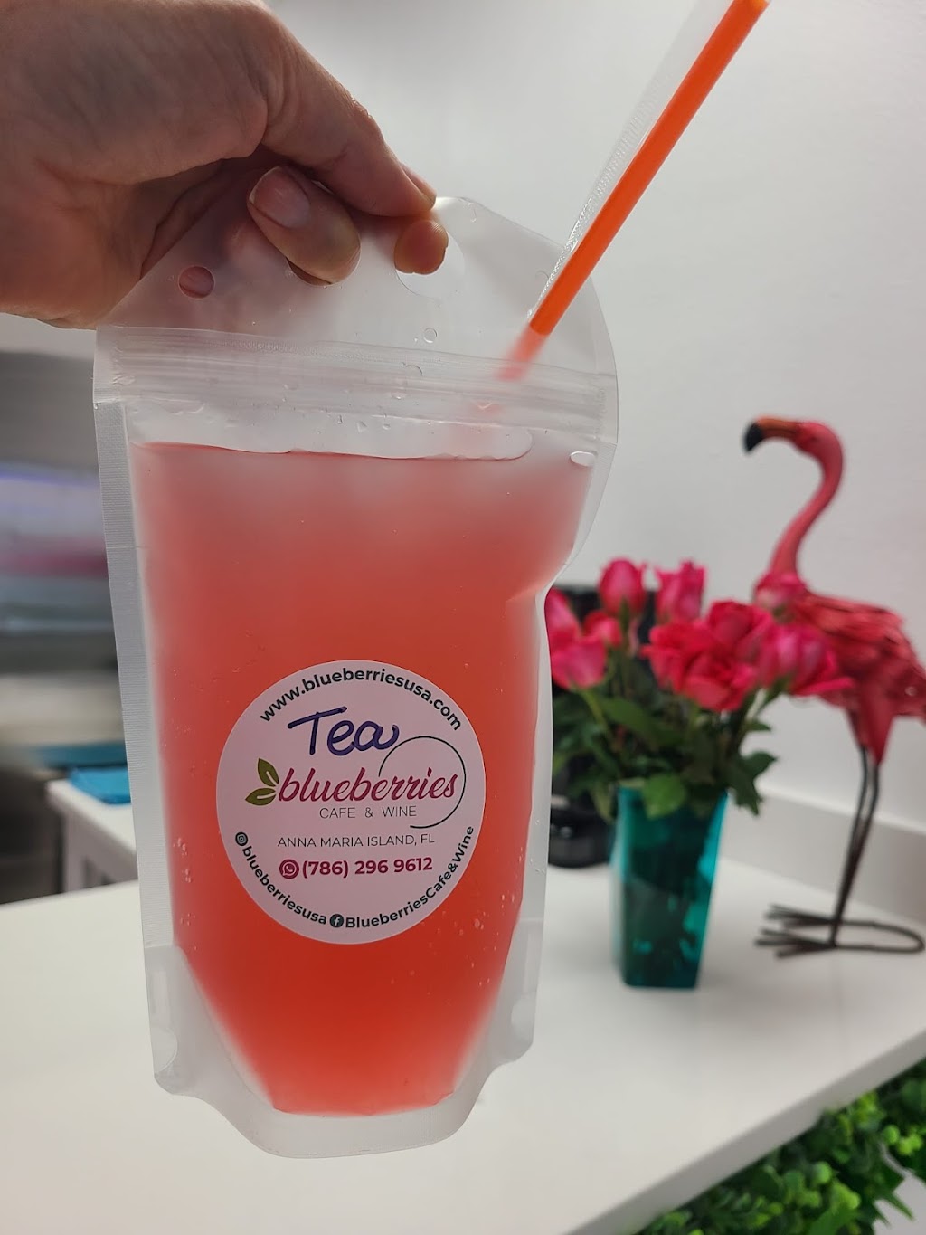 Blueberries Cafe & Wine | cafe | 5337 Gulf Dr #300, Holmes Beach, FL 34217, USA | 7862969612 OR +1 786-296-9612