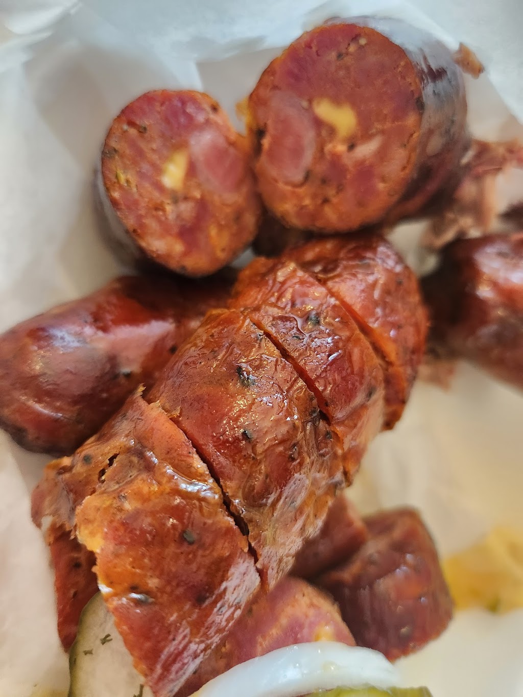 Lucys BBQ | restaurant | 241 N Liberty St, Lowell, IN 46356, USA | 2196903372 OR +1 219-690-3372