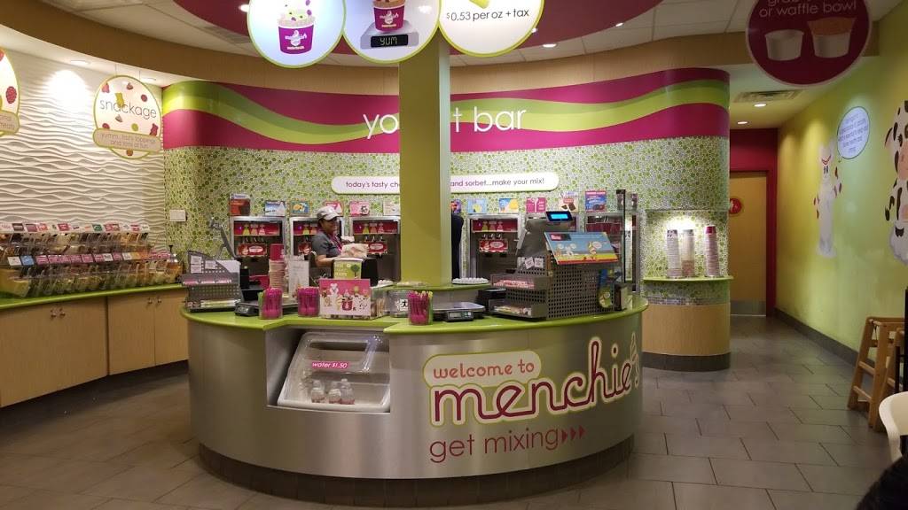 Menchies Frozen Yogurt | bakery | 5607 W Friendly Ave, Greensboro, NC 27410, USA | 3362859587 OR +1 336-285-9587