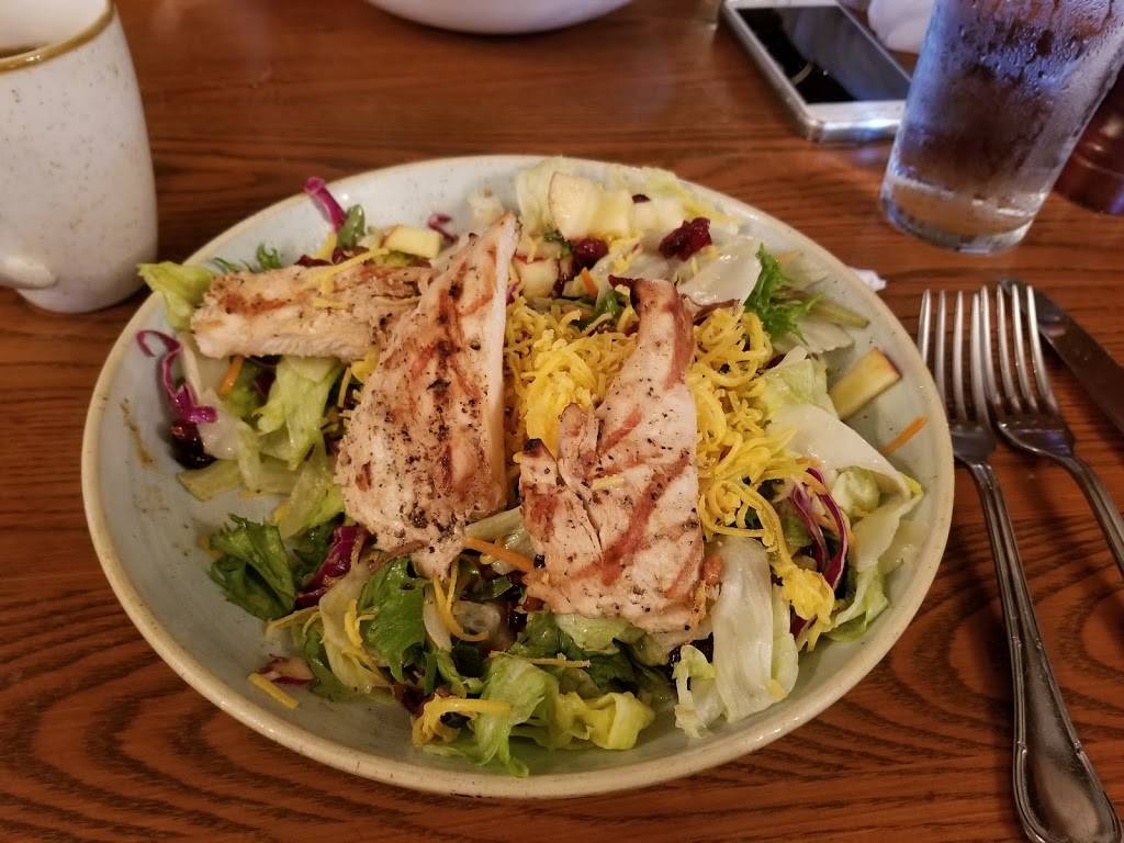 Liberty Tree Tavern | restaurant | 4600 World Dr, Orlando, FL 32836, USA | 4079393463 OR +1 407-939-3463