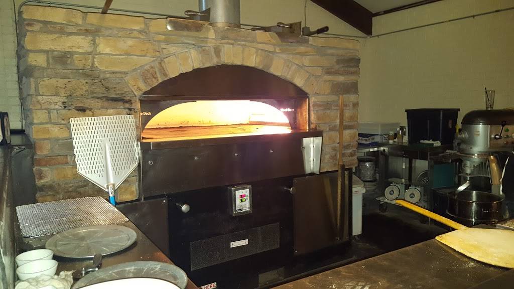 Switch Brick-Oven Pizza & Wine Bar | restaurant | 1615 S Royall St, Palestine, TX 75801, USA | 9037297700 OR +1 903-729-7700