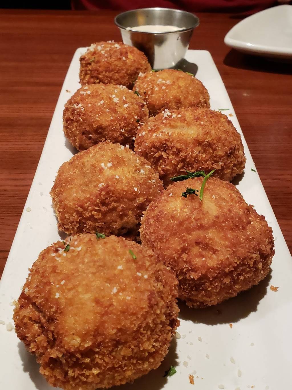 Houlihans | restaurant | 2110 E Republic Rd, Springfield, MO 65804, USA | 4178833434 OR +1 417-883-3434