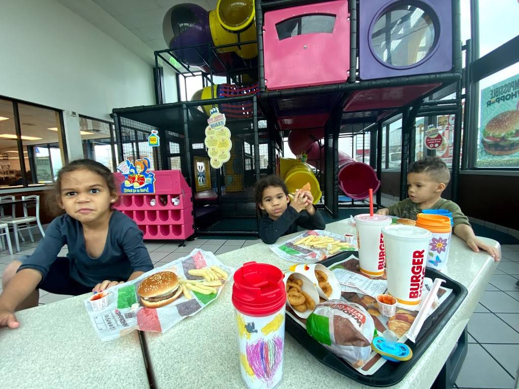 Burger King | restaurant | 3590, Paris, TX 75460, USA | 9037843383 OR +1 903-784-3383