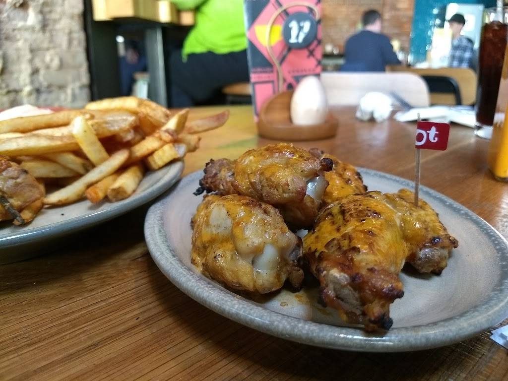 Nandos Peri-Peri | restaurant | 411 H St NE, Washington, DC 20002, USA | 2028214155 OR +1 202-821-4155