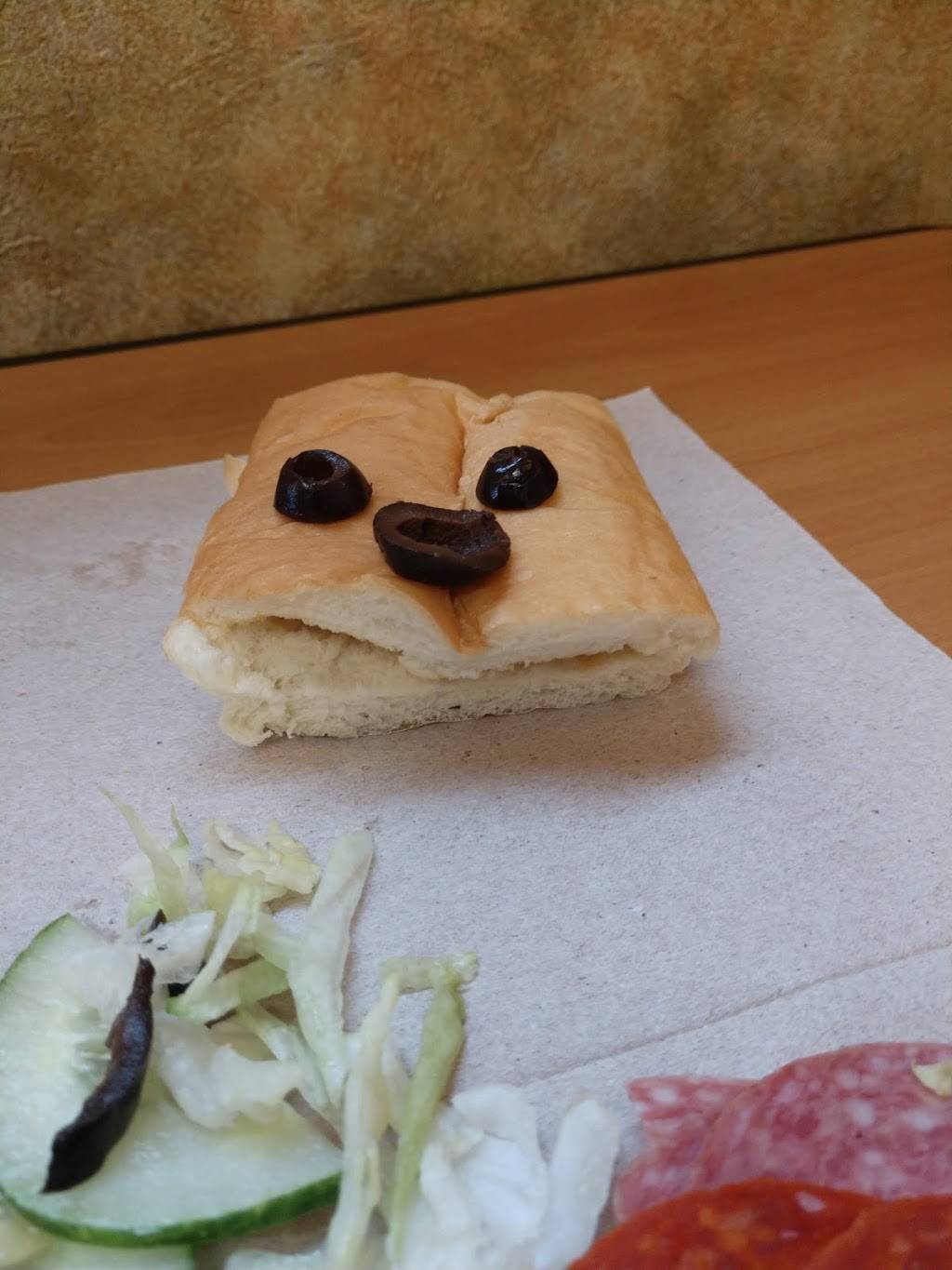 Subway | restaurant | 1050 Branger Dr, Mineral Point, WI 53565, USA | 6089871367 OR +1 608-987-1367