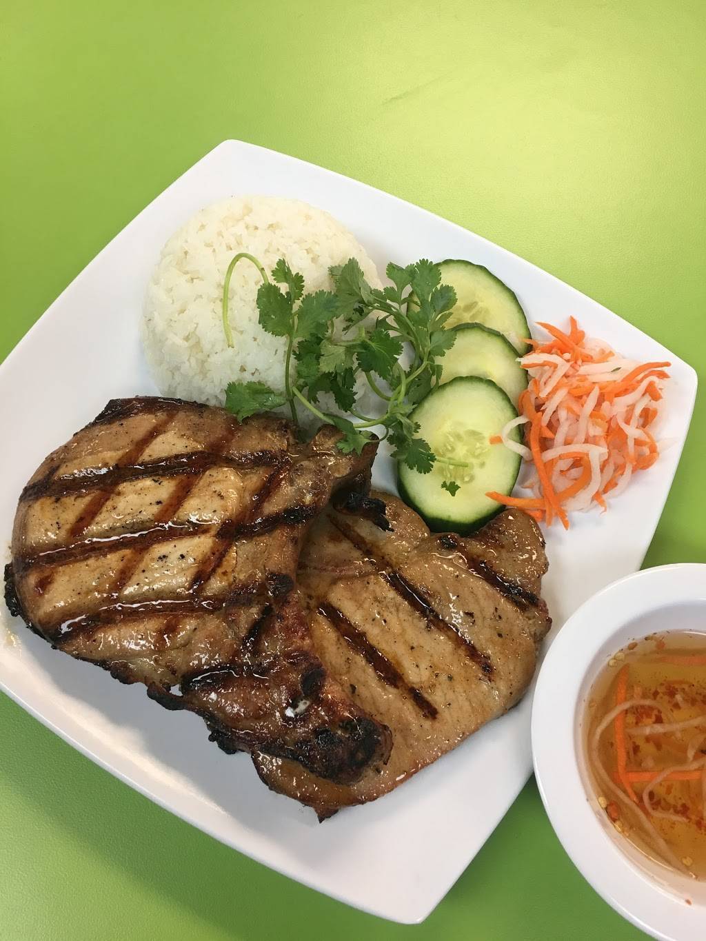 Pho Bowl | restaurant | 1440 E Tudor Rd #1034, Anchorage, AK 99507, USA | 9075620095 OR +1 907-562-0095