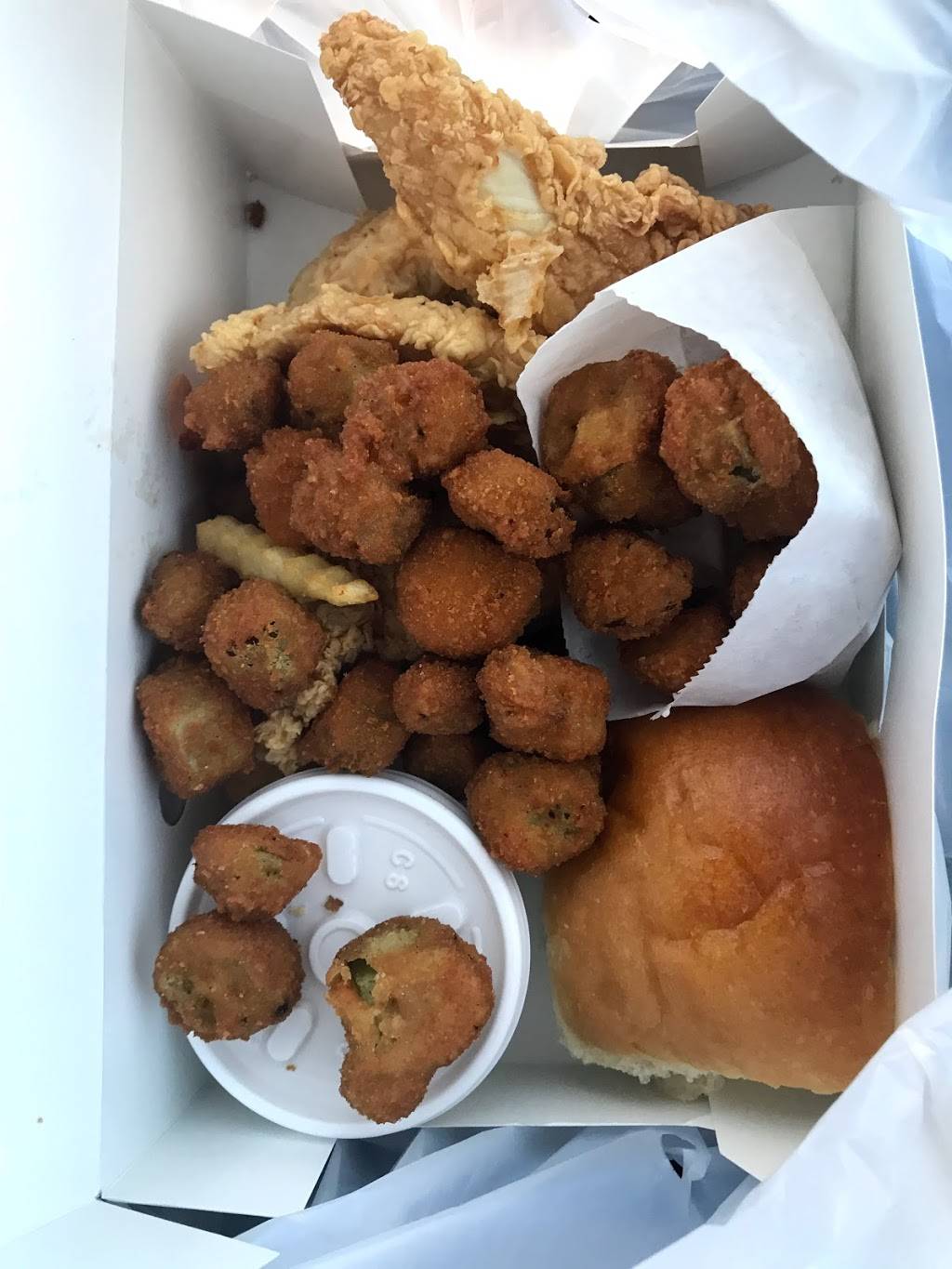 Bushs Chicken | restaurant | 4209 N Navarro St, Victoria, TX 77901, USA | 3617035293 OR +1 361-703-5293