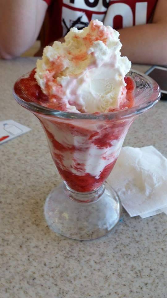 Oberweis Ice Cream and Dairy Store | restaurant | 725 Main St, Schererville, IN 46375, USA | 2193228811 OR +1 219-322-8811