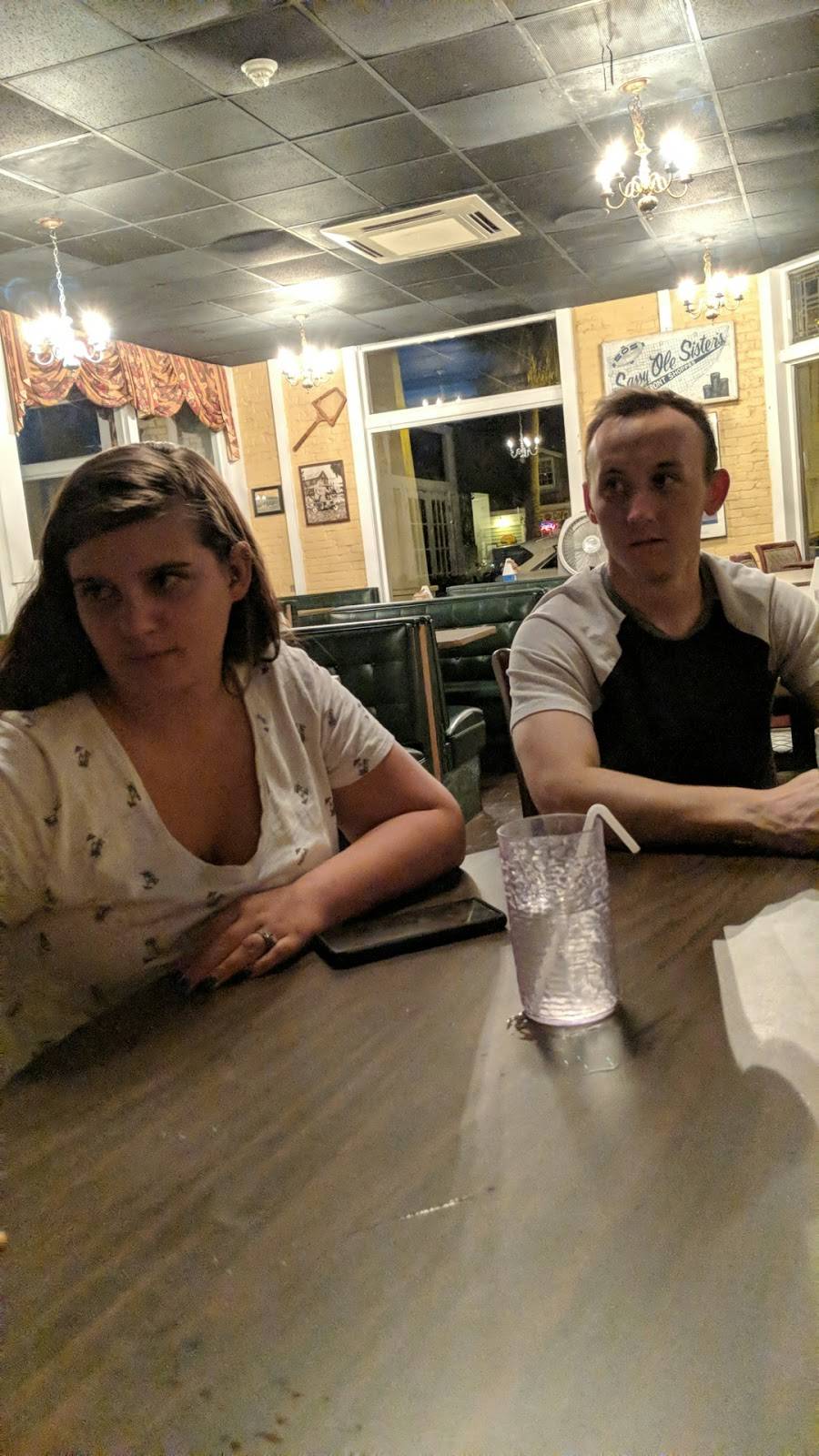 Captain Seagles Restaurant | restaurant | 104 St Marys St W, St Marys, GA 31558, USA | 9128822472 OR +1 912-882-2472