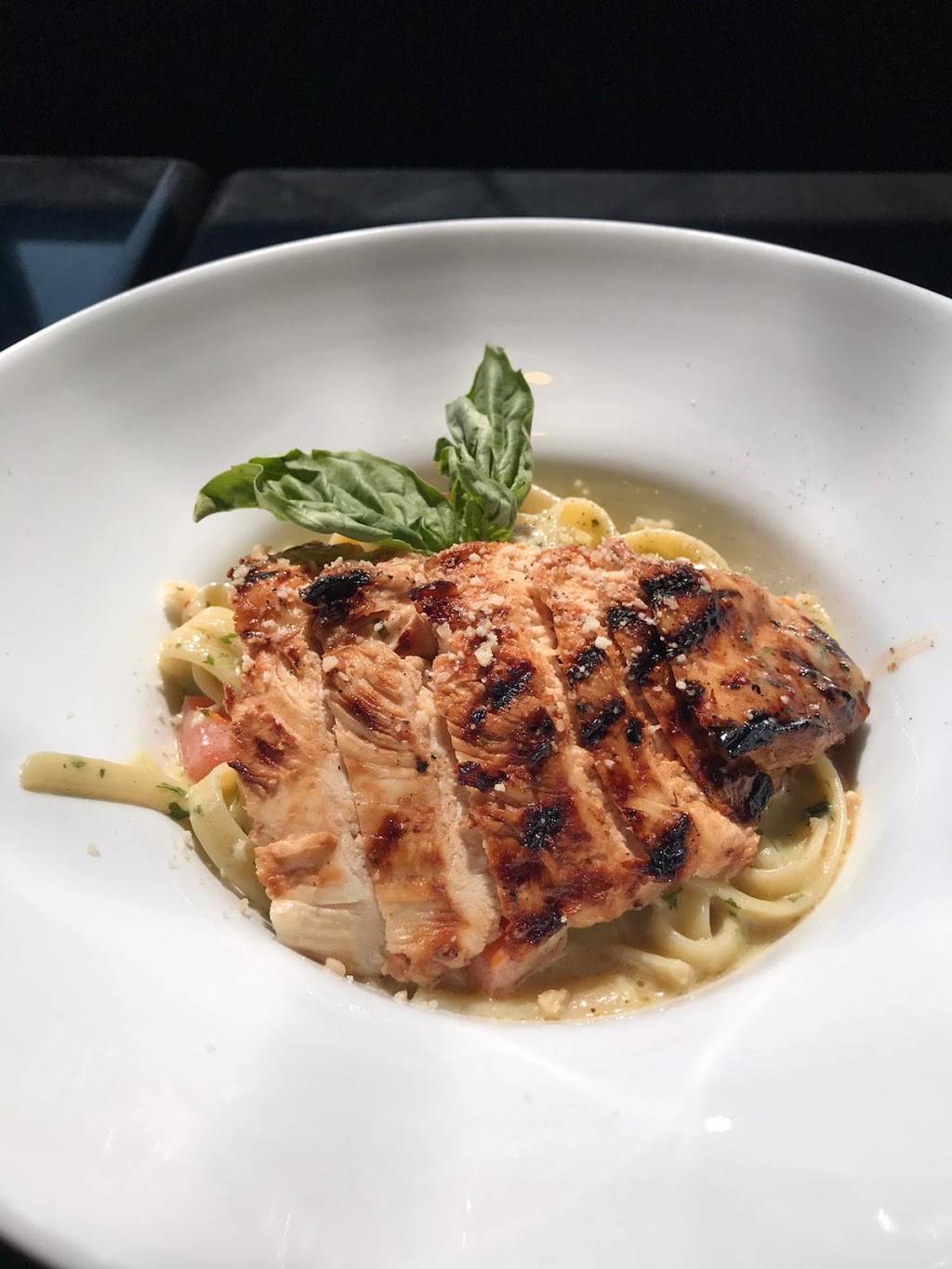 Napoletana Woodfired Pizza | restaurant | 1130 W Trinity Mills Rd, Carrollton, TX 75006, USA | 4699003360 OR +1 469-900-3360