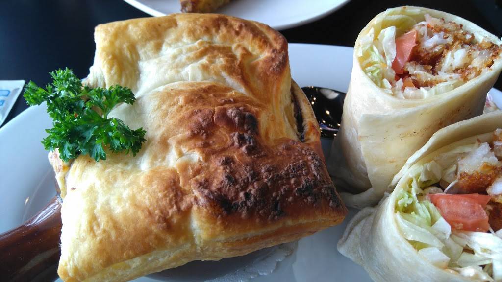 Mackenzie Pub | restaurant | 250 Bayly St W #1, Ajax, ON L1S 3V4, Canada | 2896602584 OR +1 289-660-2584