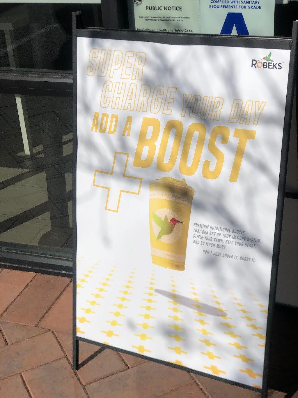 Robeks Fresh Juices & Smoothies | restaurant | 36250 Hidden Springs Rd, Wildomar, CA 92595, USA | 9516784444 OR +1 951-678-4444