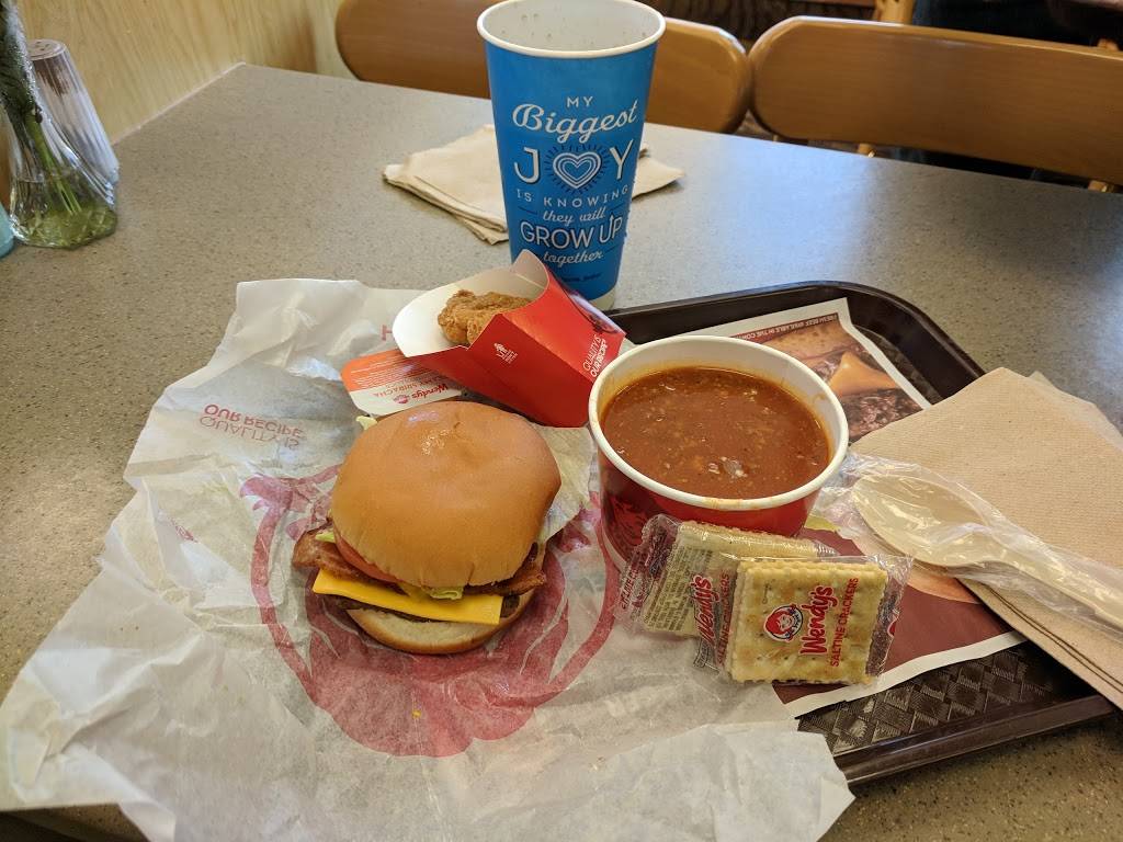 Wendys | restaurant | 7900 Arrowridge Blvd, Charlotte, NC 28273, USA | 7045256652 OR +1 704-525-6652