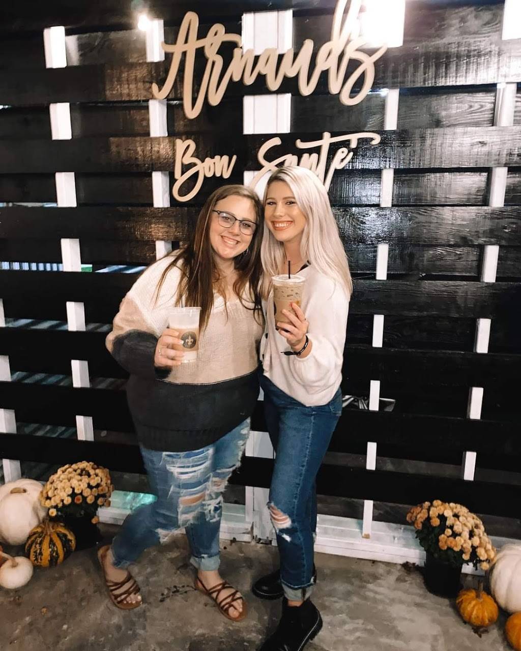 Arnauds Bon Sante | bakery | 2619 Montgomery Rd, Huntsville, TX 77340, USA | 9364933329 OR +1 936-493-3329