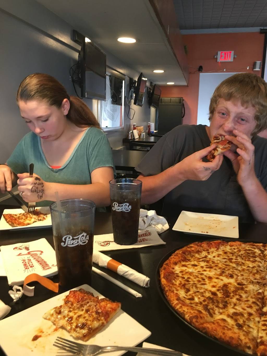 Giovannis Pizza of Huntington | restaurant | 2002 3rd Ave, Huntington, WV 25703, USA | 6813783459 OR +1 681-378-3459