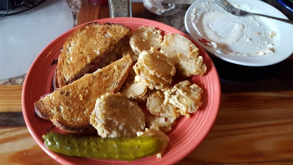 Spankys Pizza Galley & Saloon | restaurant | 1221 US-80, Pooler, GA 31322, USA | 9127488188 OR +1 912-748-8188