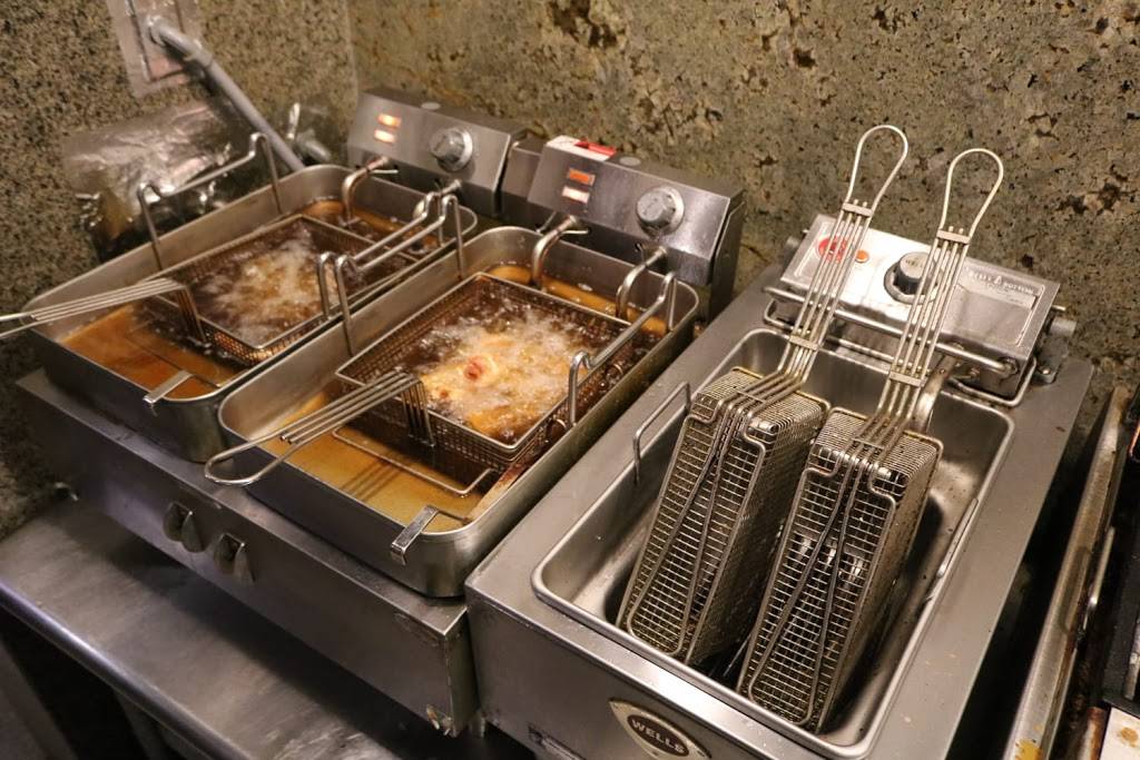 Gabby’s Sports Bar and Grill | restaurant | 635 N Country Club Dr, Mesa, AZ 85201, USA | 4808279776 OR +1 480-827-9776