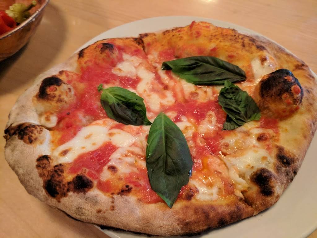 King Dough | restaurant | 108 W 6th St, Bloomington, IN 47404, USA | 8122878931 OR +1 812-287-8931