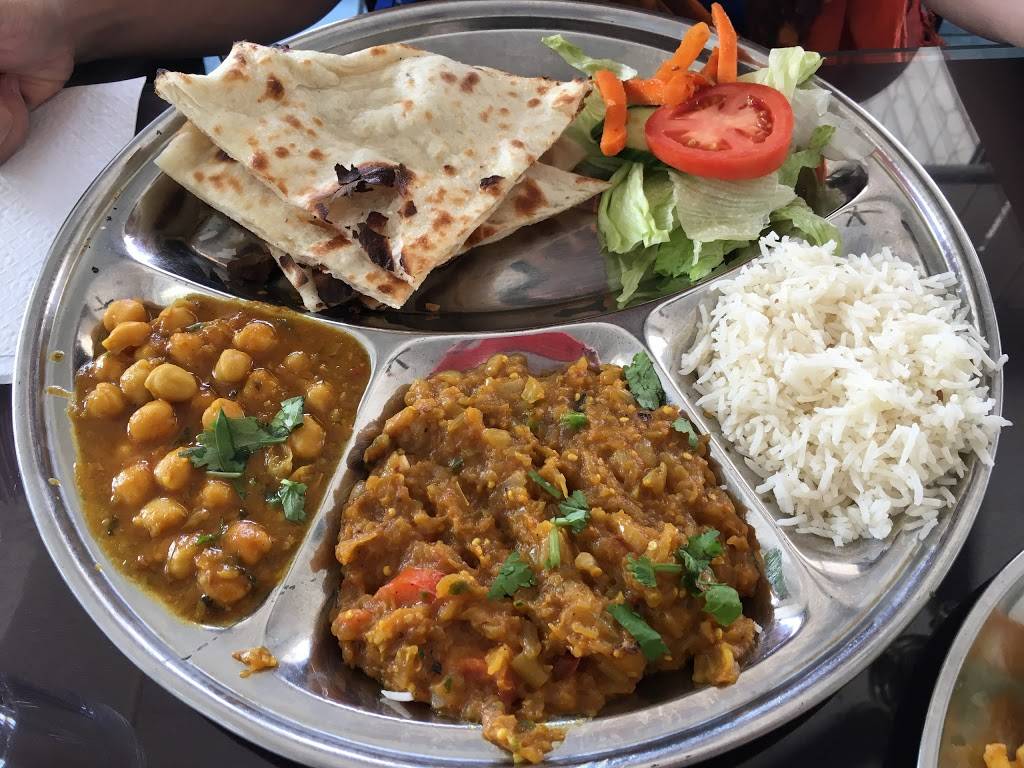 Restaurant Kuljit India | restaurant | 1904 Boulevard Thimens, Saint-Laurent, QC H4R 1J9, Canada | 5147456975 OR +1 514-745-6975