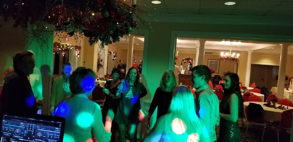 Indian Creek Yacht & Country Club | restaurant | 362 Club Dr, Kilmarnock, VA 22482, USA | 8044351340 OR +1 804-435-1340