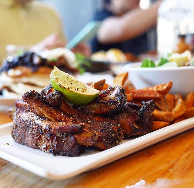 Barque Smokehouse | restaurant | 299 Roncesvalles Ave, Toronto, ON M6R 2M3, Canada | 4165327700 OR +1 416-532-7700