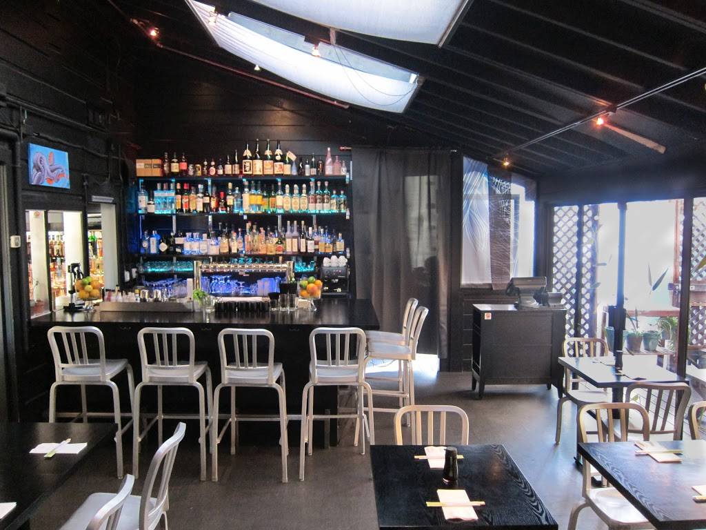 Moshi Moshi | restaurant | 2092 3rd St, San Francisco, CA 94107, USA | 4158618285 OR +1 415-861-8285