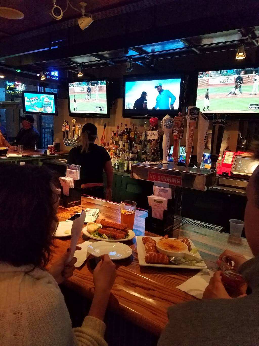 Della Roses Local Tavern | restaurant | 1204 Agora Dr, Bel Air, MD 21014, USA | 4104209200 OR +1 410-420-9200