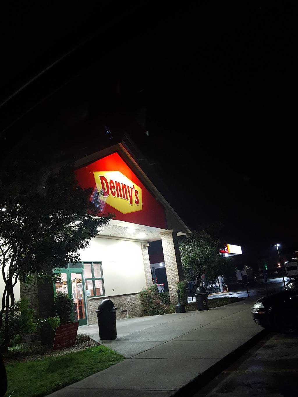 Dennys | restaurant | 2409 S New Rd, Waco, TX 76711, USA | 2547520743 OR +1 254-752-0743