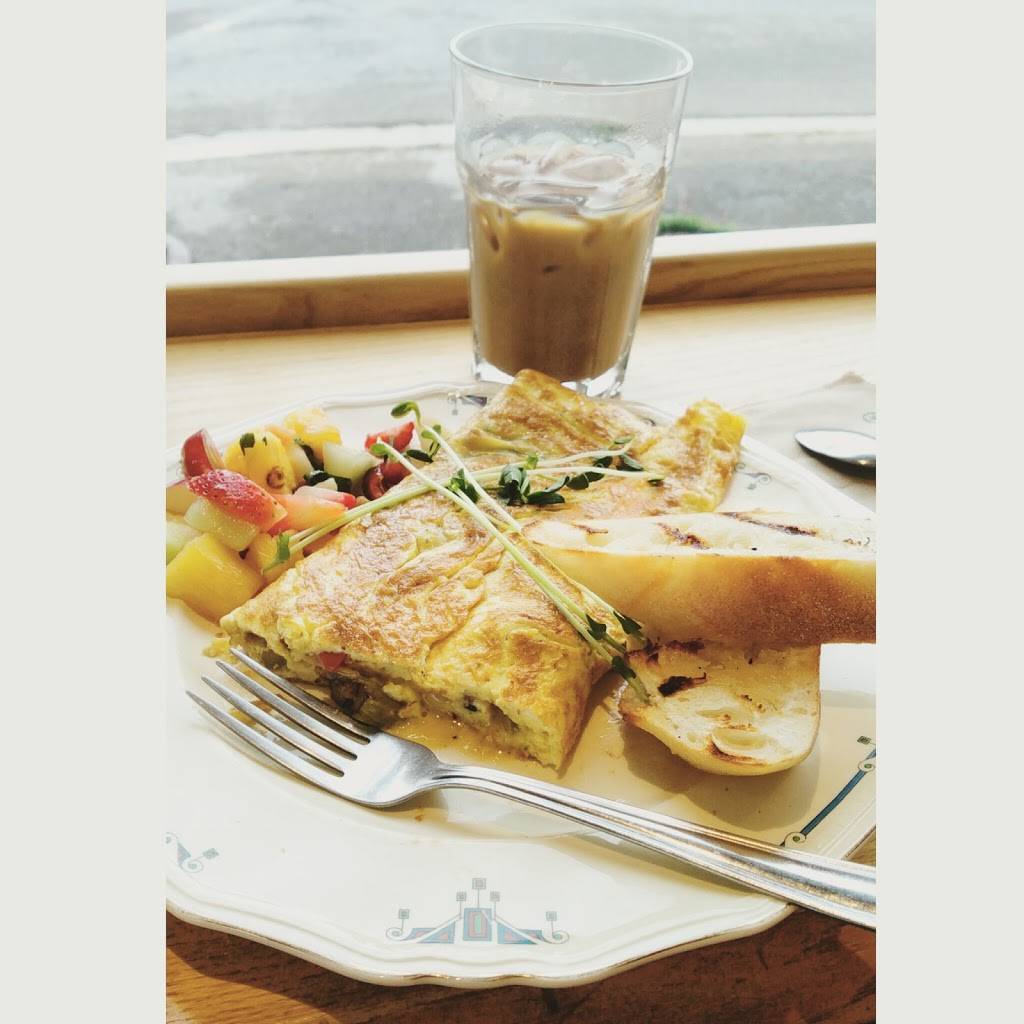 BE Catering, Luncheonette & Take-Home Meals | meal takeaway | 356 Charlotte St, Peterborough, ON K9J 2W2, Canada | 7057501265 OR +1 705-750-1265