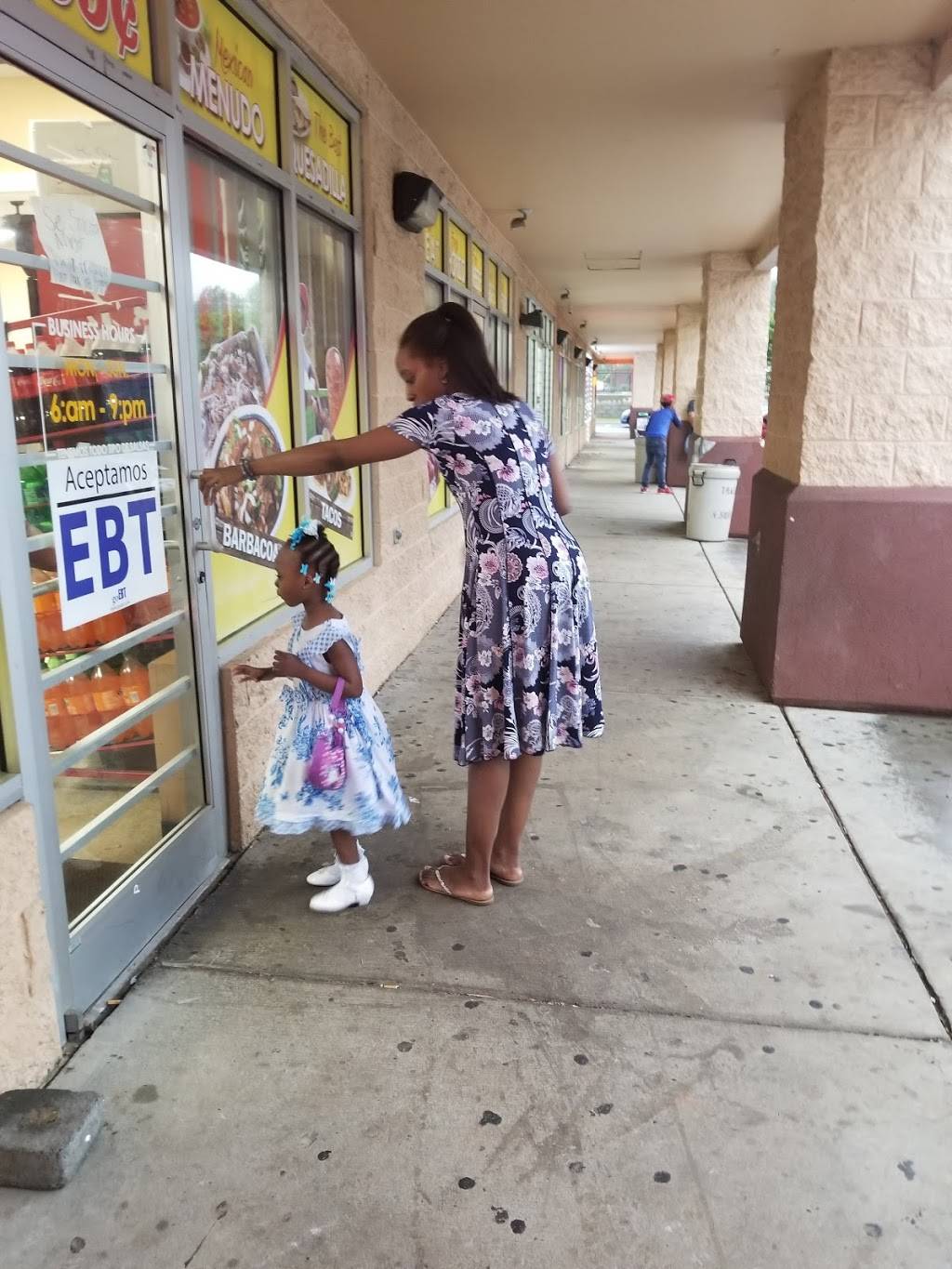 Supermercado y Restaurante El Mariachi | restaurant | 6301 N Tryon St #101-105, Charlotte, NC 28213, USA | 7047370133 OR +1 704-737-0133