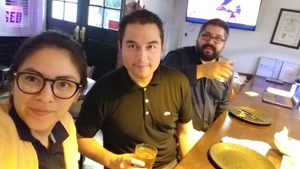 Kapoors Akbar | restaurant | 701 W Cesar Estrada Chavez Ave, Los Angeles, CA 90012, USA | 2133725590 OR +1 213-372-5590