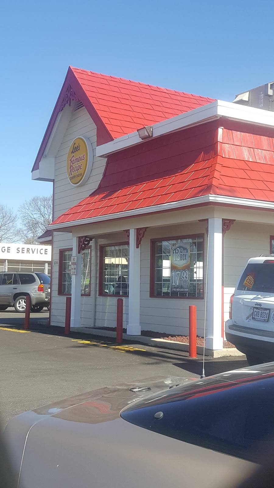 Lees Famous Recipe Chicken | restaurant | 6056 N Dixie Dr, Dayton, OH 45414, USA | 9378902291 OR +1 937-890-2291