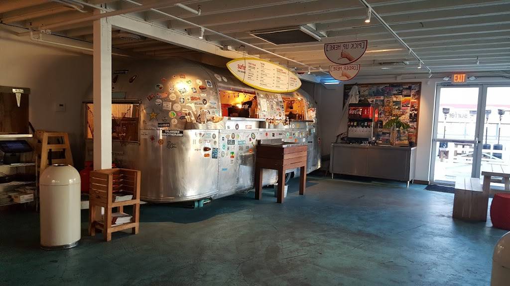 Surfer [The Bar] | restaurant | 200 1st St N, Jacksonville Beach, FL 32250, USA | 9043729756 OR +1 904-372-9756