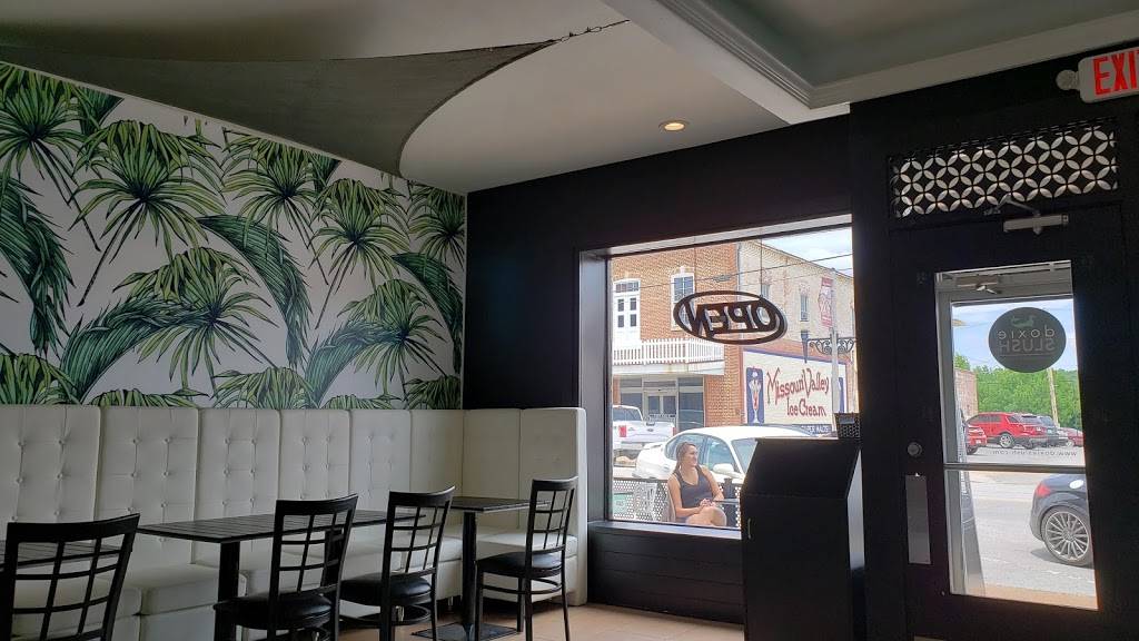 Doxie Slush | restaurant | 222 E 1st St, Hermann, MO 65041, USA | 5734863298 OR +1 573-486-3298