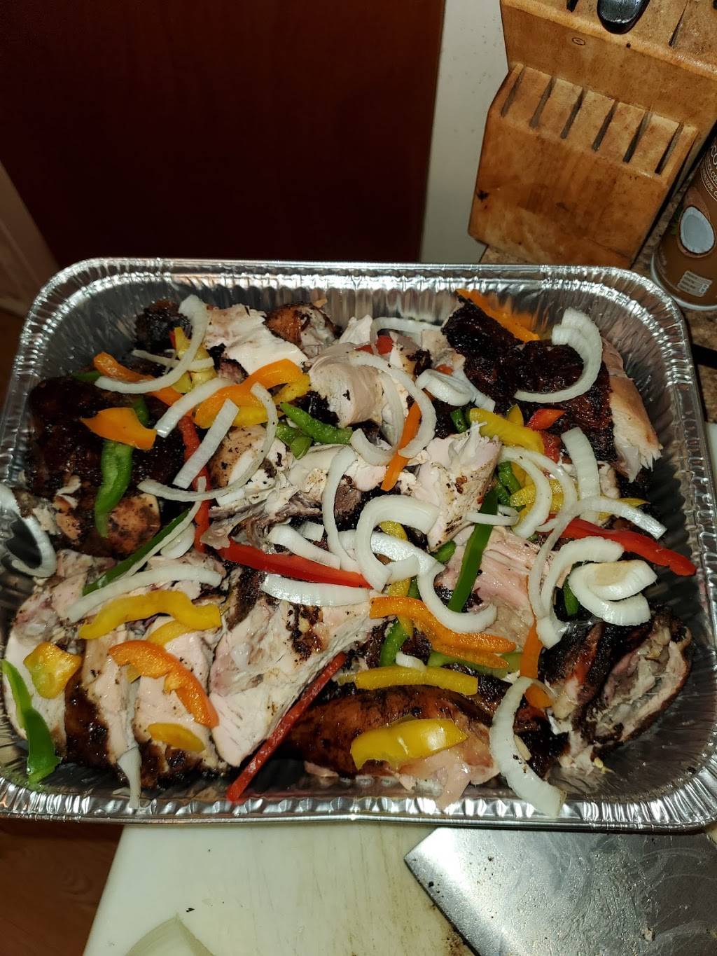 Jerk it iz | restaurant | 8239 S Cottage Grove Ave, Chicago, IL 60619, USA | 7733224200 OR +1 773-322-4200